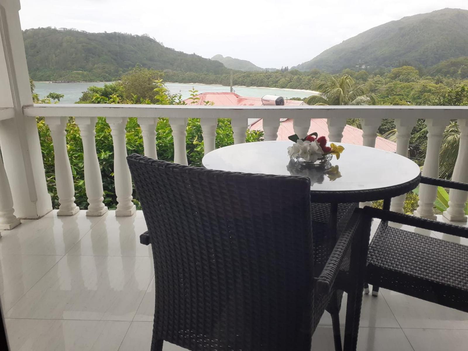 Gigi'S Self Catering Apartment Port Glaud Εξωτερικό φωτογραφία